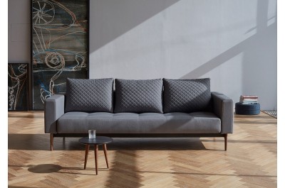 Cassius Quilt Wood by Innovation with arm 