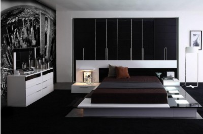 Pera Modern-Contemporary lacquer platform bed